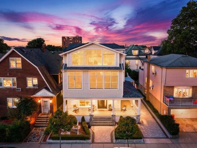 House for sale in Weehawken, Hudson County