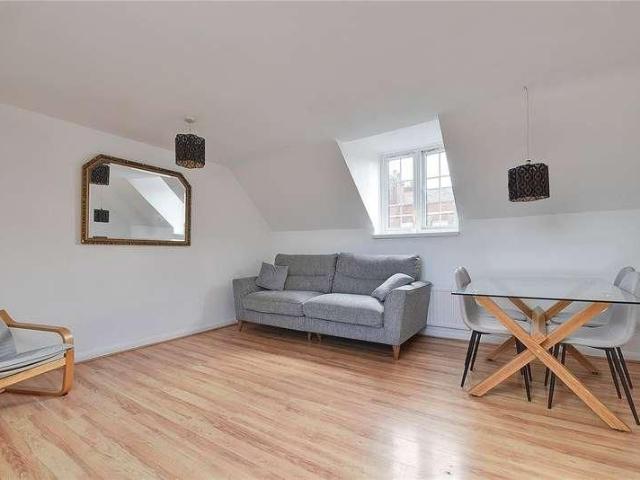 Apartment for rent in Nunnery Wood, Worcestershire