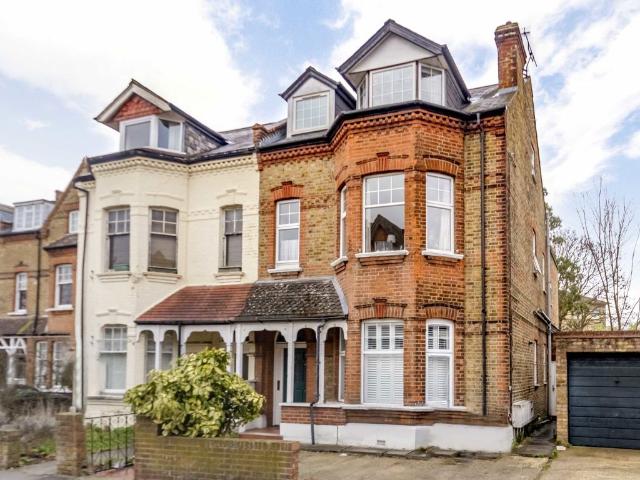 Apartment for rent in Surbiton, Greater London