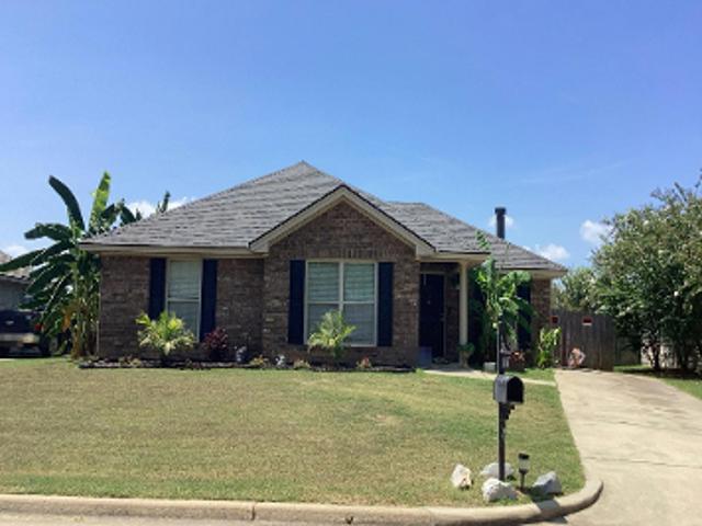 House for sale in Elmore, Alabama
