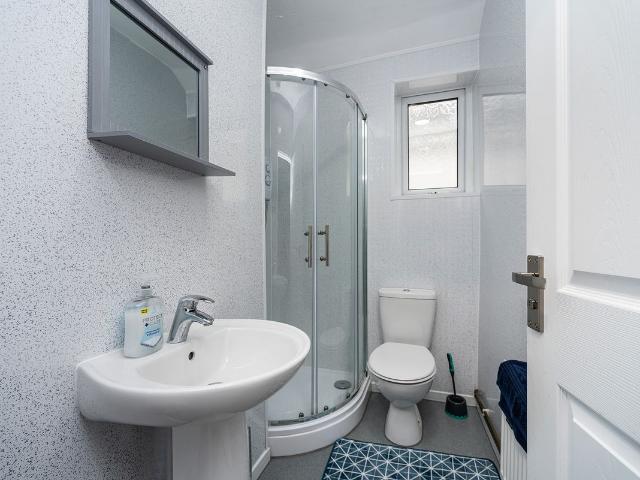 House for rent in Nangreaves, Wales