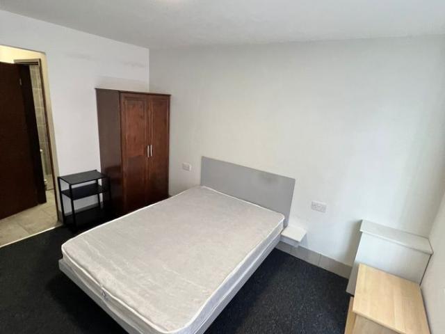 Room for rent in Hexthorpe, South Yorkshire