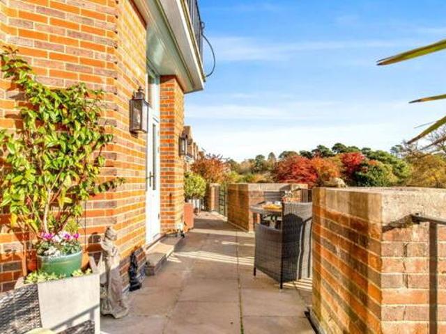 House for sale in Littlecote, West Sussex