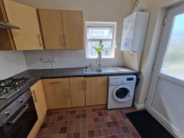 House for rent in Nangreaves, Wales