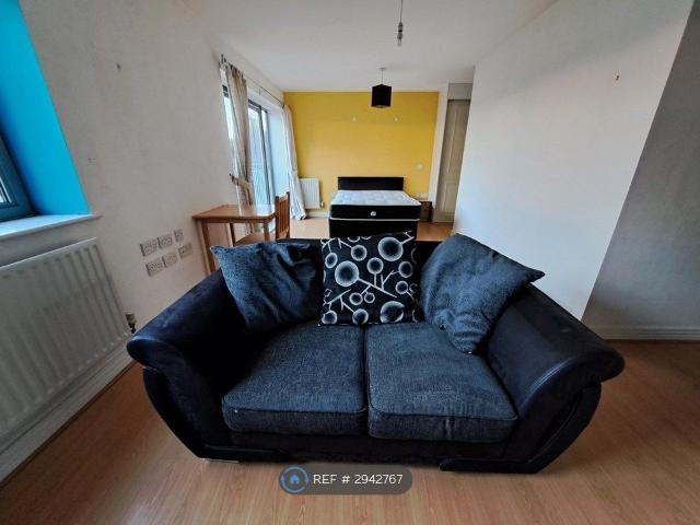 Studio for rent in Ladywood, West Midlands