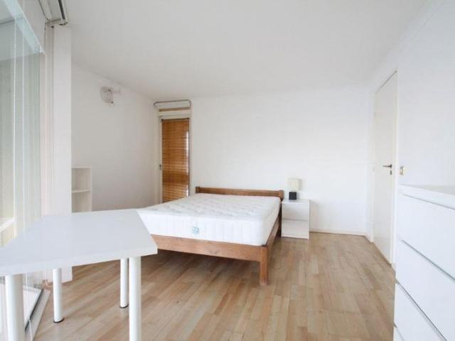 Room for rent in Rotherhithe, Greater London