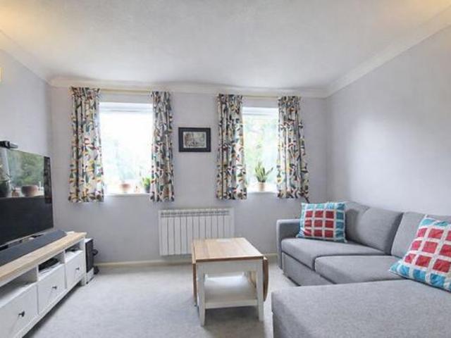House for rent in Ewens Farm, Golden Valley
