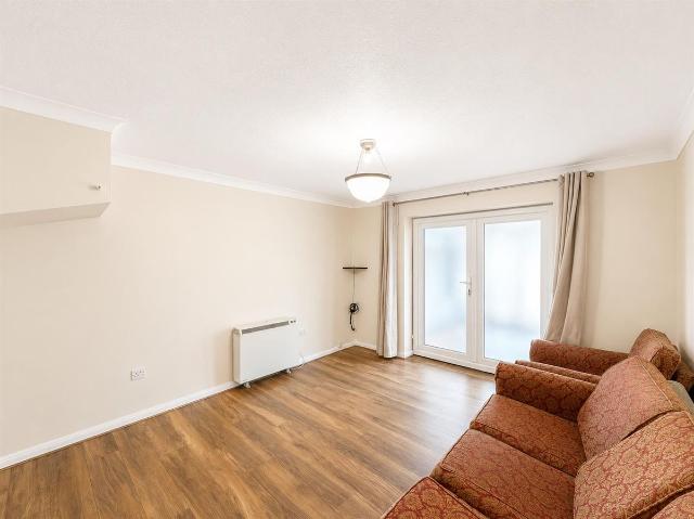 House for rent in Felthamhill, Lower Halliford