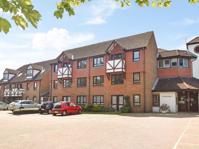 Apartment for rent in Amersham and Villages Community Board, Amersham