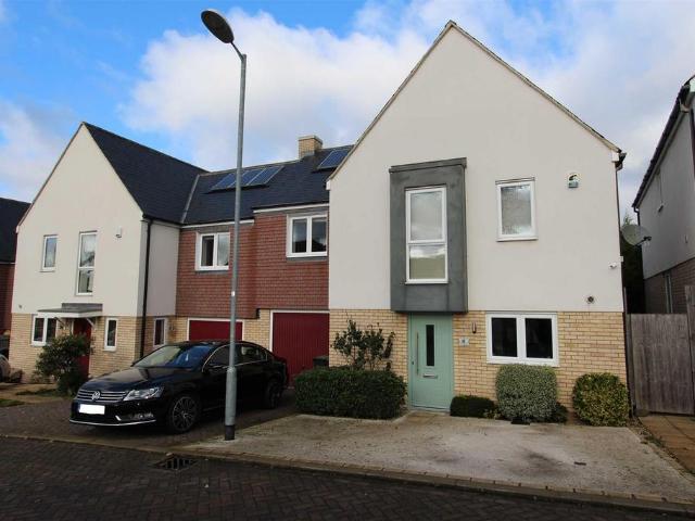 House for rent in Sewardstonebury, Epping
