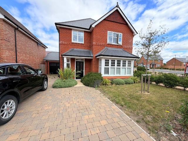 Apartment for rent in Highcroft, Berrick Salome