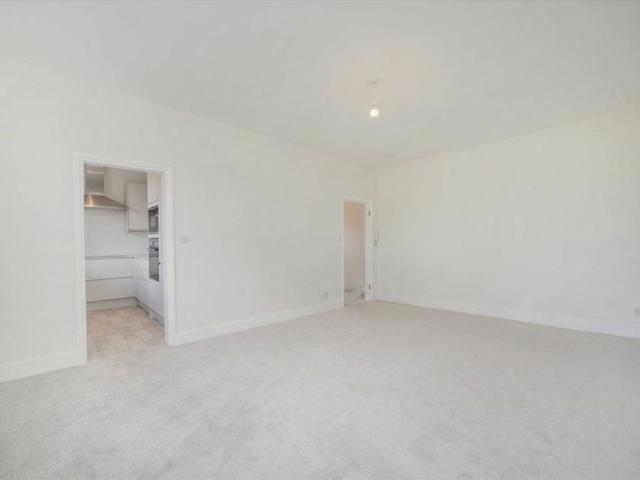 Apartment for rent in Chalk Farm, Cat Hill