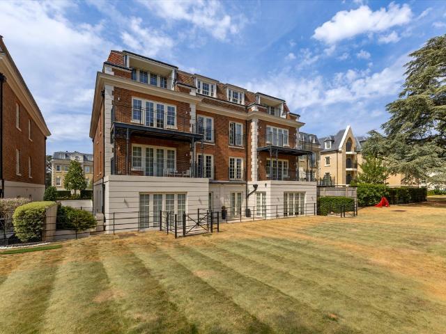Apartment for rent in Englefield Green, Runnymede