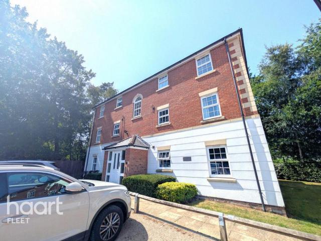 Apartment for rent in Elvetham Heath, Hart