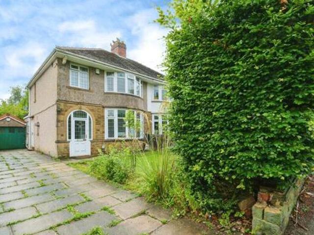 House for sale in Moor Allerton, West Yorkshire