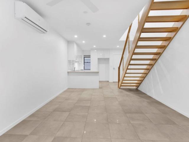 Townhouse for rent in Kings Creek, Queensland