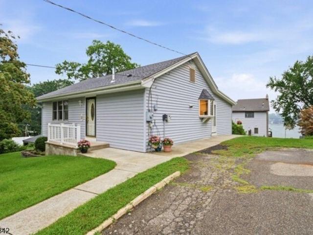 House for sale in Kenvil, New Jersey