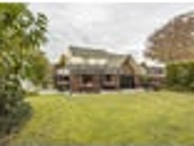 House for sale in Chaslands, Canterbury