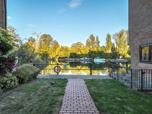 House for rent in Clewer Village, Windsor