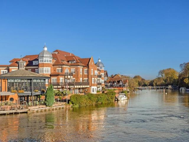 Apartment for rent in Eton