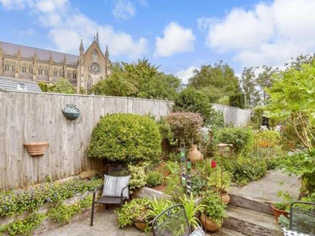 House for sale in Arundel, Clapham