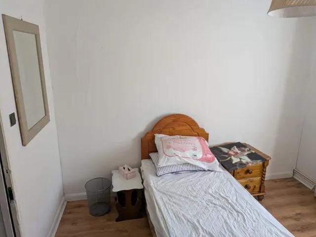 Studio for rent in Boley Park, Staffordshire