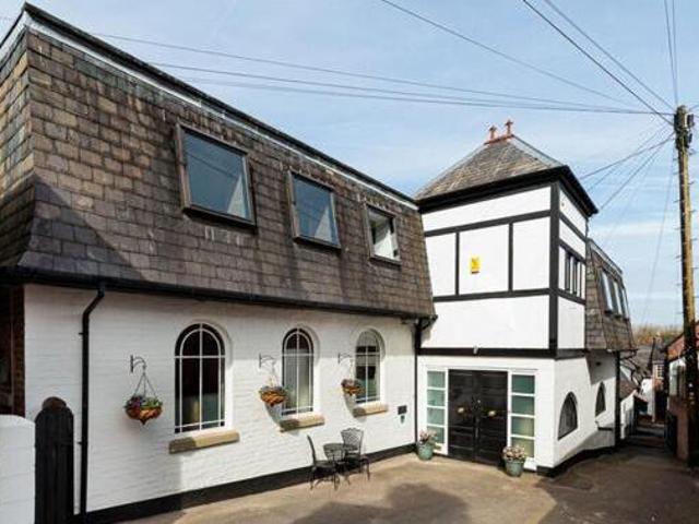 House for sale in Knutsford