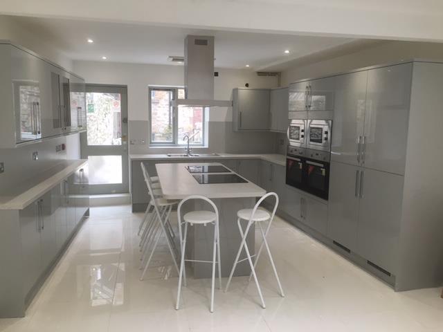 Apartment for rent in Greaves, Bare