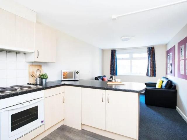 Room for rent in Bede Island, Old Wharf