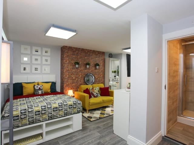 Studio for rent in Spring Park, Luton