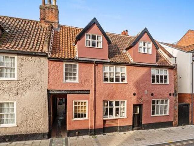 House for sale in Lakenham, East Bank