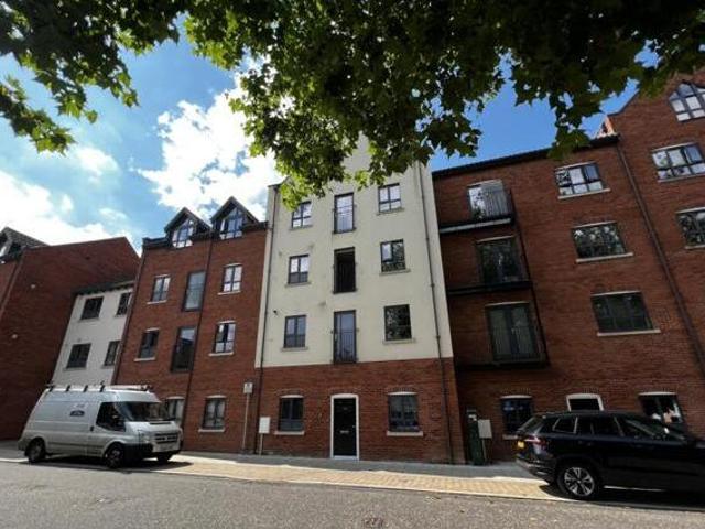 House for sale in Lakenham, East Bank