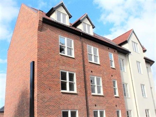 Apartment for rent in Lakenham, East Bank