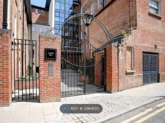 Apartment for rent in Lakenham, East Bank