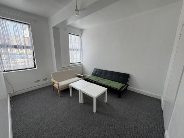 Apartment for rent in London Borough of Ealing, Greater London