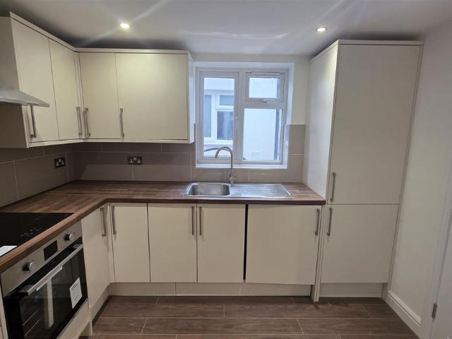 Studio for rent in London Borough of Ealing, Greater London