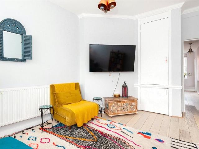 Apartment for rent in St Margarets, Greater London