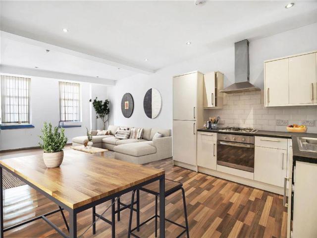 Apartment for rent in St Margarets, Greater London