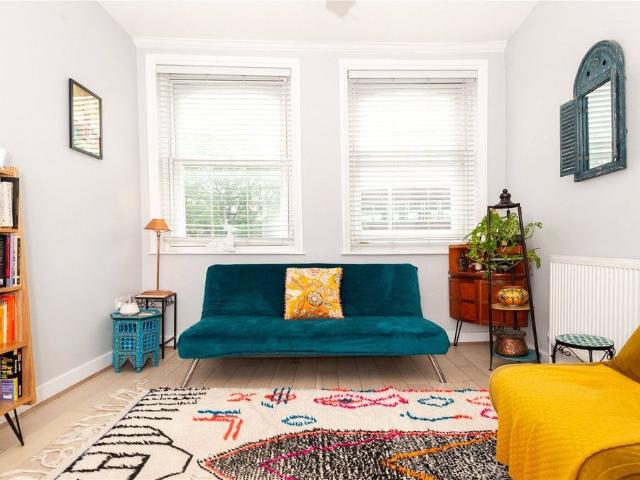 Apartment for rent in St Margarets, Greater London