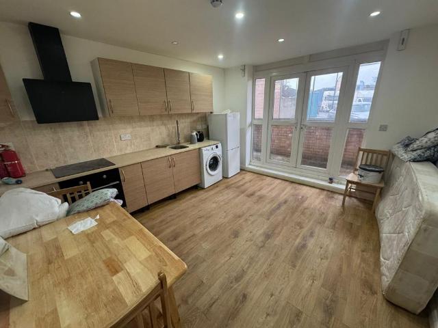House for rent in London Borough of Ealing, Greater London