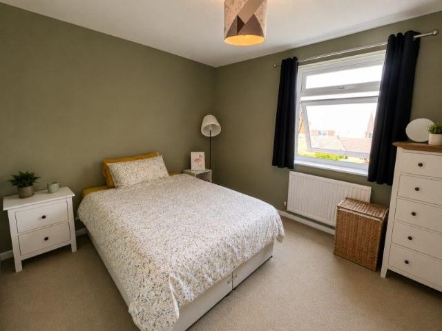 Apartment for rent in Westborough, Surrey
