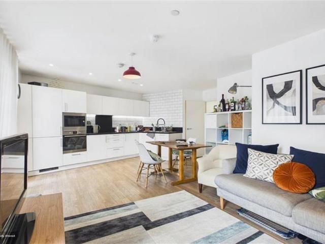 Apartment for rent in Silvertown, Greater London
