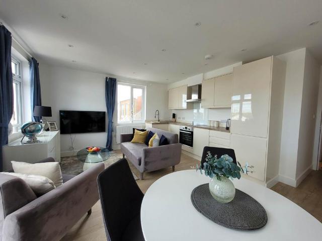 Apartment for rent in Littlecote, West Sussex