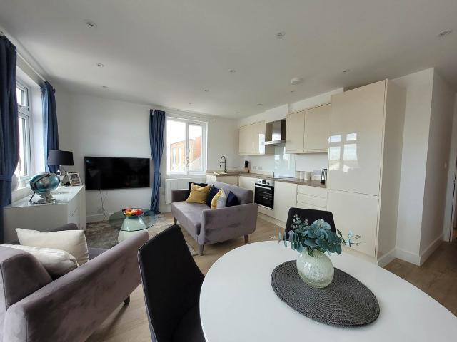 Apartment for rent in Littlecote, West Sussex