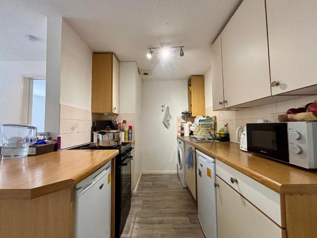 Apartment for rent in Westborough, Surrey