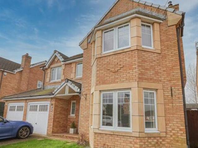 House for sale in Charlesworth, East Midlands