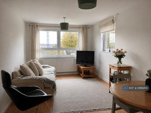 Apartment for rent in Earlsfield, Greater London