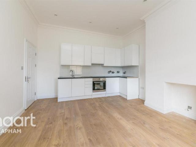 Apartment for rent in Streatham Hill, Greater London
