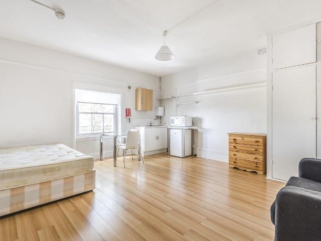 Studio for rent in Clapham, Greater London