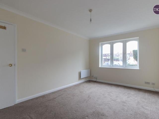 Apartment for rent in Holywell Estate, Watford